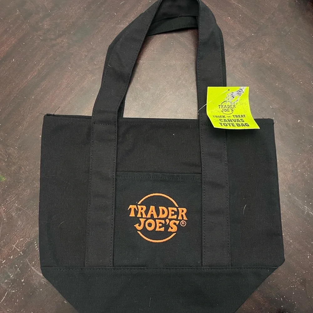 Bundle of 4 NWT Trader Joe's Black and Orange Halloween 2025 Mini Tote Bags - Picture 2 of 2